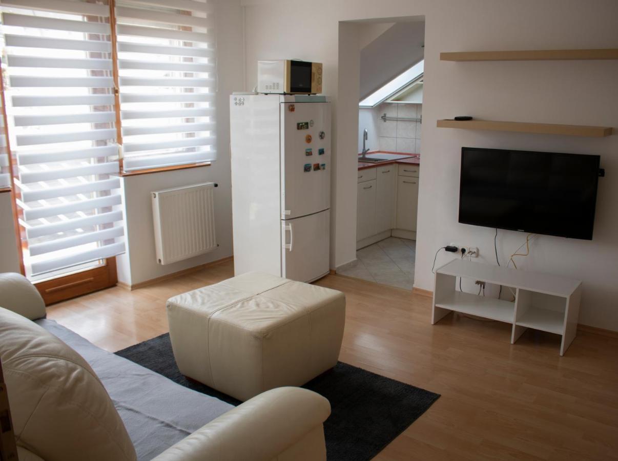 דירות Szekszárd Csalogany Apartman מראה חיצוני תמונה