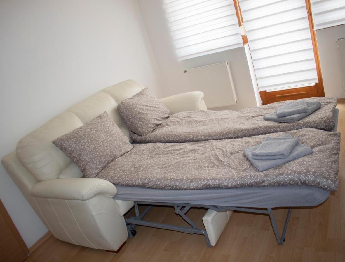 דירות Szekszárd Csalogany Apartman מראה חיצוני תמונה