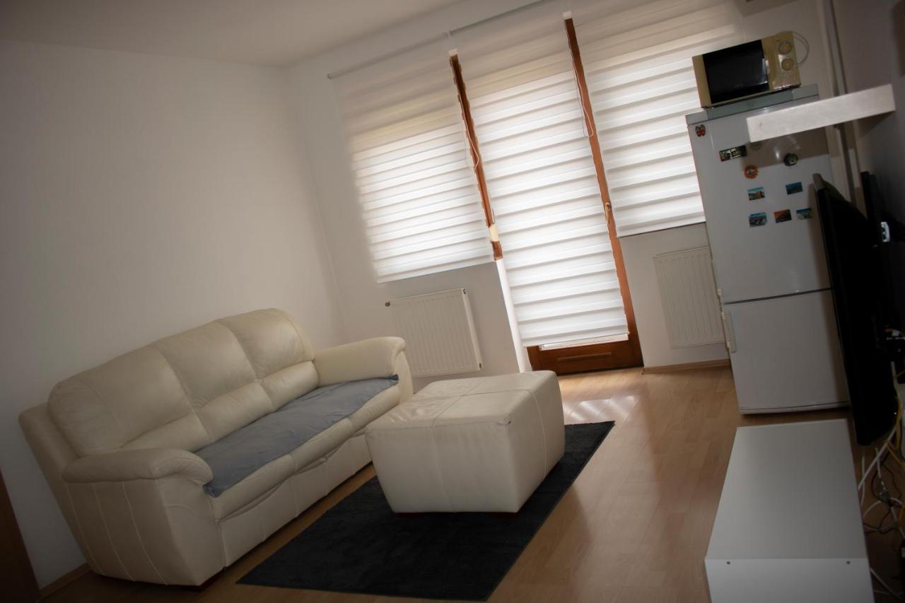 דירות Szekszárd Csalogany Apartman מראה חיצוני תמונה