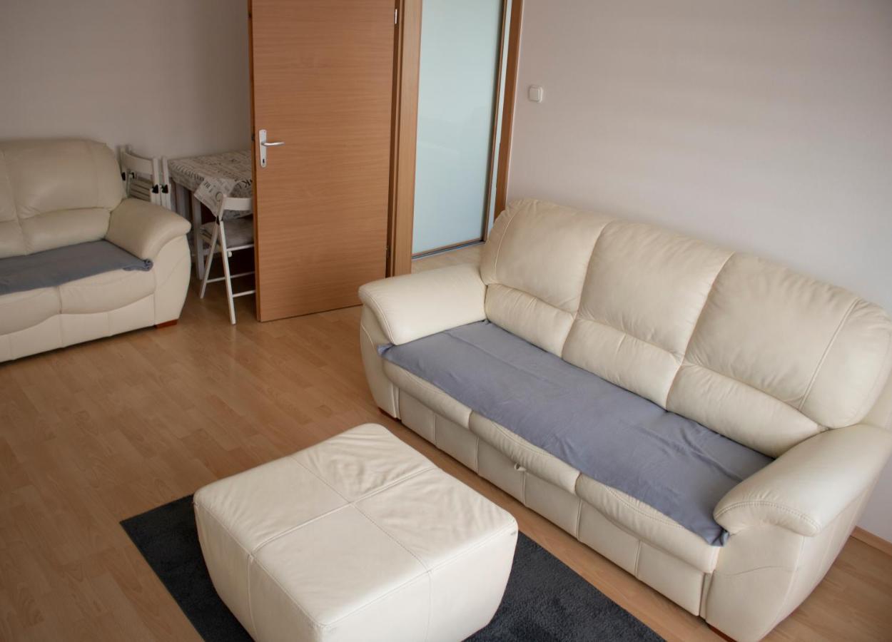 דירות Szekszárd Csalogany Apartman מראה חיצוני תמונה