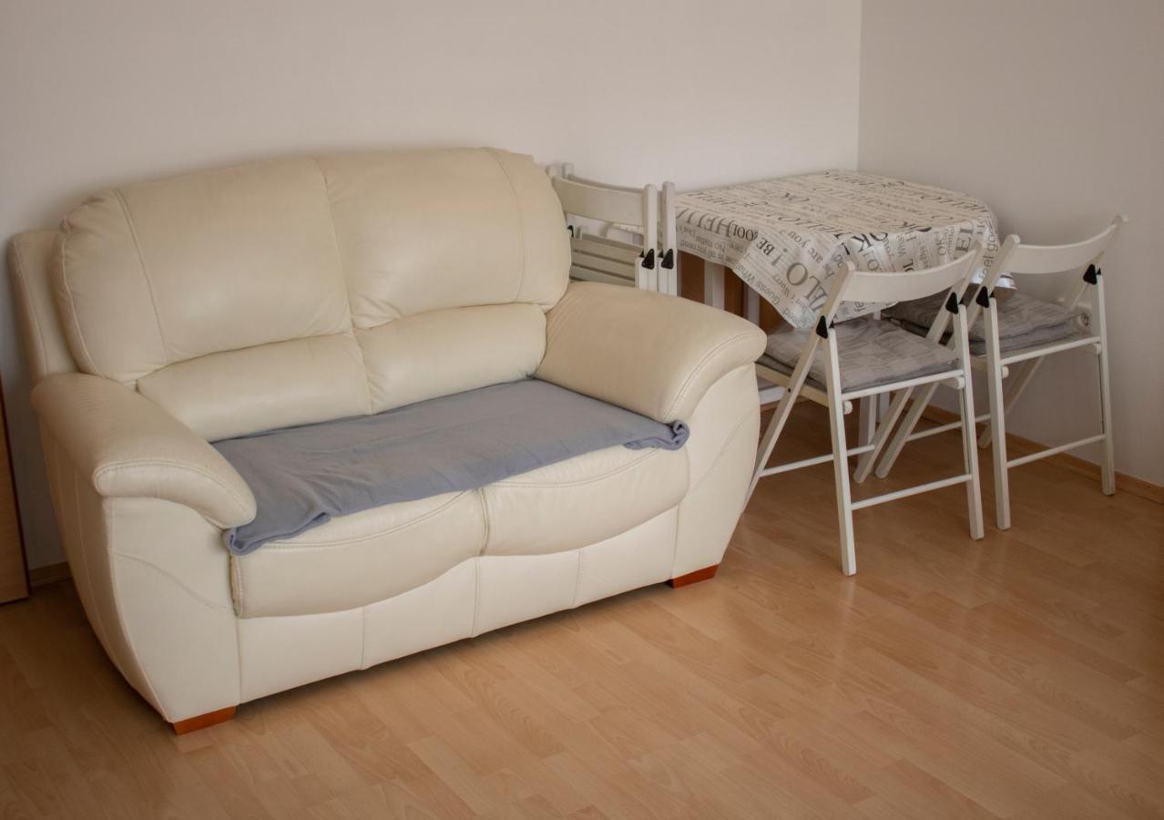 דירות Szekszárd Csalogany Apartman מראה חיצוני תמונה