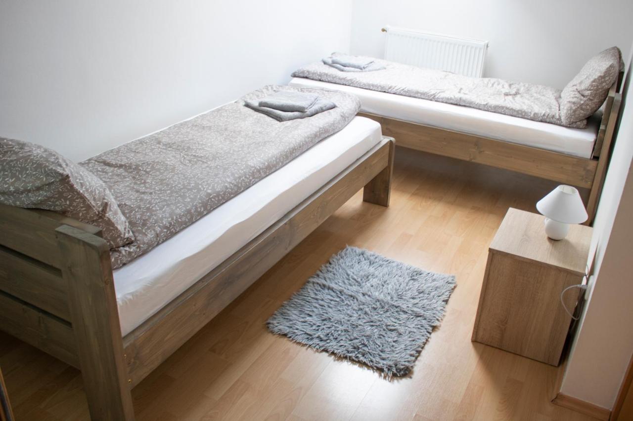 דירות Szekszárd Csalogany Apartman מראה חיצוני תמונה